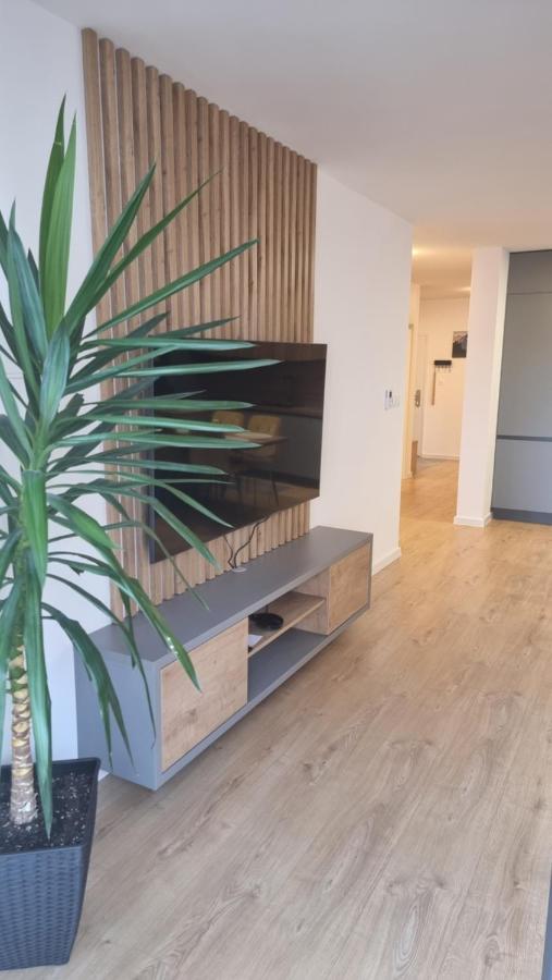 Komfortna Novostavba V Centre Lägenhet Poprad Exteriör bild