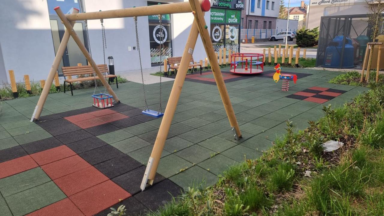 Komfortna Novostavba V Centre Lägenhet Poprad Exteriör bild